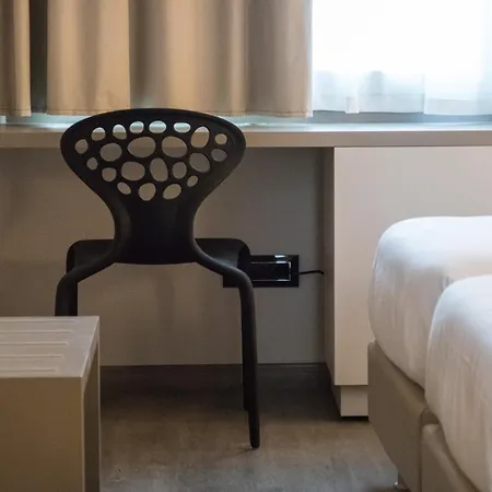 San Giovanni 4* רומא